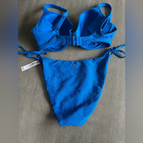Victoria’s Secret Textured Bikini Set 34d/large nwt side tie bottom removal pads - Picture 4 of 4